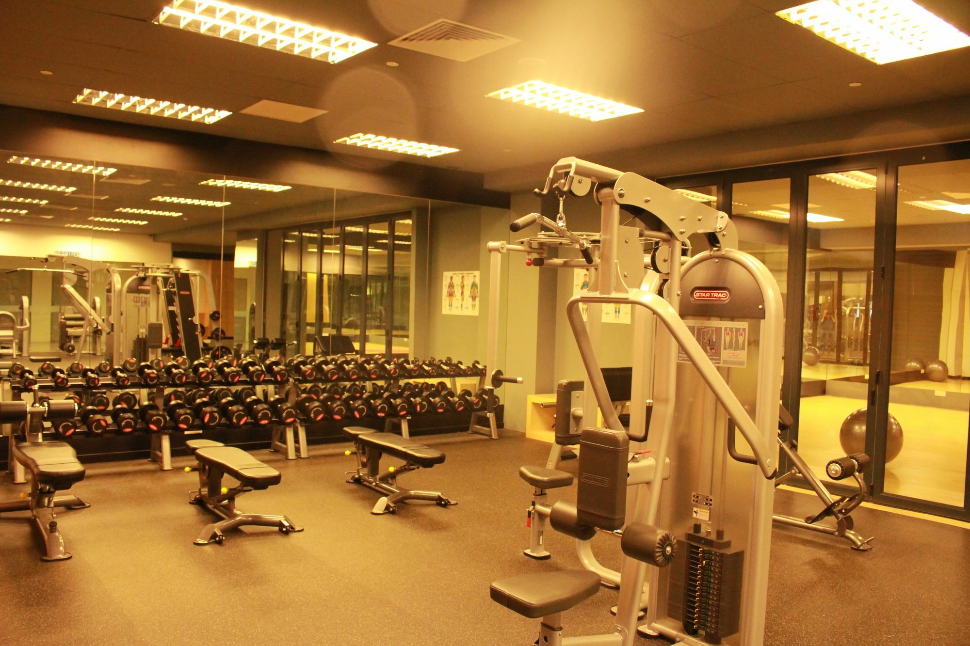 Imperial Suites Serviced Apartment Maong Bazaar Luaran gambar